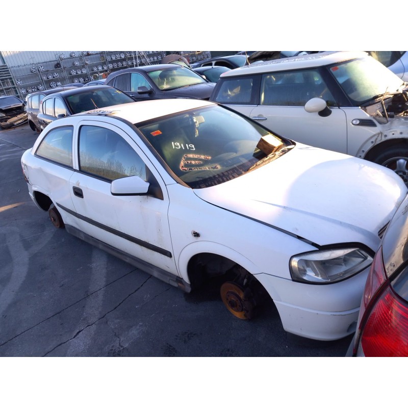 opel astra f berlina del año 2002