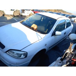 opel astra f berlina del año 2002