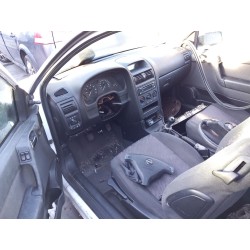 opel astra f berlina del año 2002