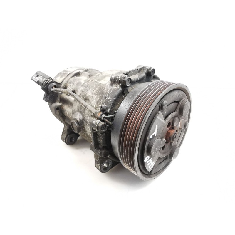 Air conditioning compressor Volkswagen Golf IV berlina (1J1) | Becerril Scrap Yard