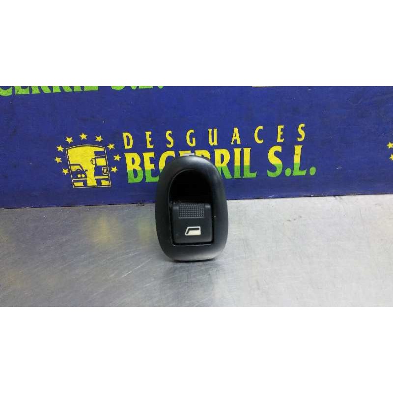 Recambio de mando elevalunas delantero izquierdo para citroen c3 hdi 90 sx referencia OEM IAM Recambio de mando elevalunas delantero izquierdo para citroen c3 hdi 90 sx referencia OEM IAM
