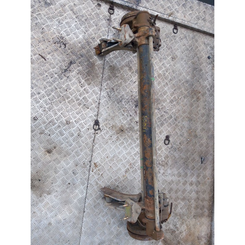 Rear axle Peugeot 205 berlina | Becerril Scrap Yard Rear axle Peugeot 205 berlina | Becerril Scrap Yard