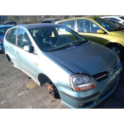 nissan almera tino (v10) del año 2001