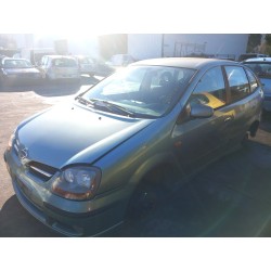 nissan almera tino (v10) del año 2001