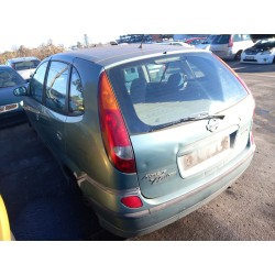 nissan almera tino (v10) del año 2001