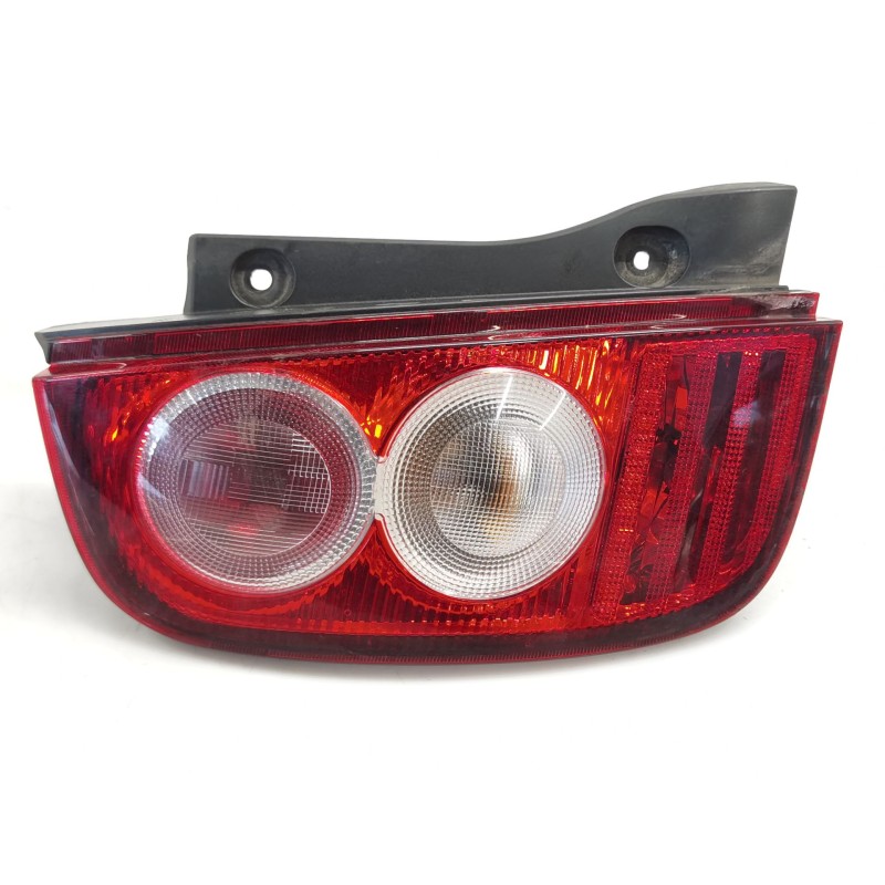 Fanale posteriore sinistro Nissan Micra (K12E) | Desguace Becerril Fanale posteriore sinistro Nissan Micra (K12E) | Desguace Becerril