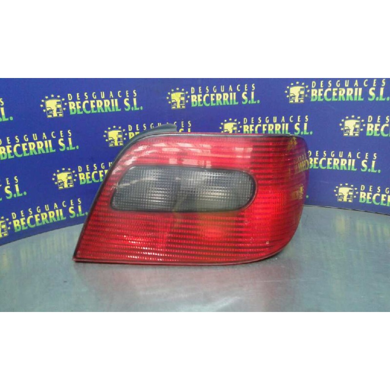 Recambio de piloto trasero derecho para citroen xsara berlina 1.9 d sx referencia OEM IAM Recambio de piloto trasero derecho para citroen xsara berlina 1.9 d sx referencia OEM IAM