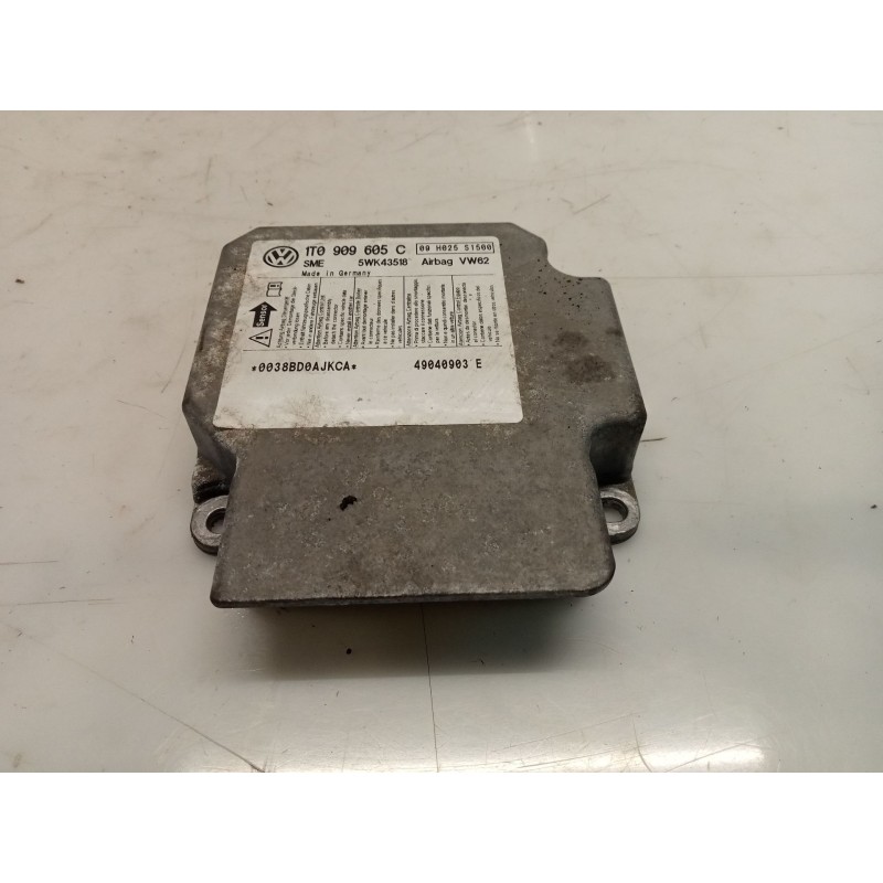 Airbag control unit Volkswagen Touran (1T1) | Becerril Scrap Yard