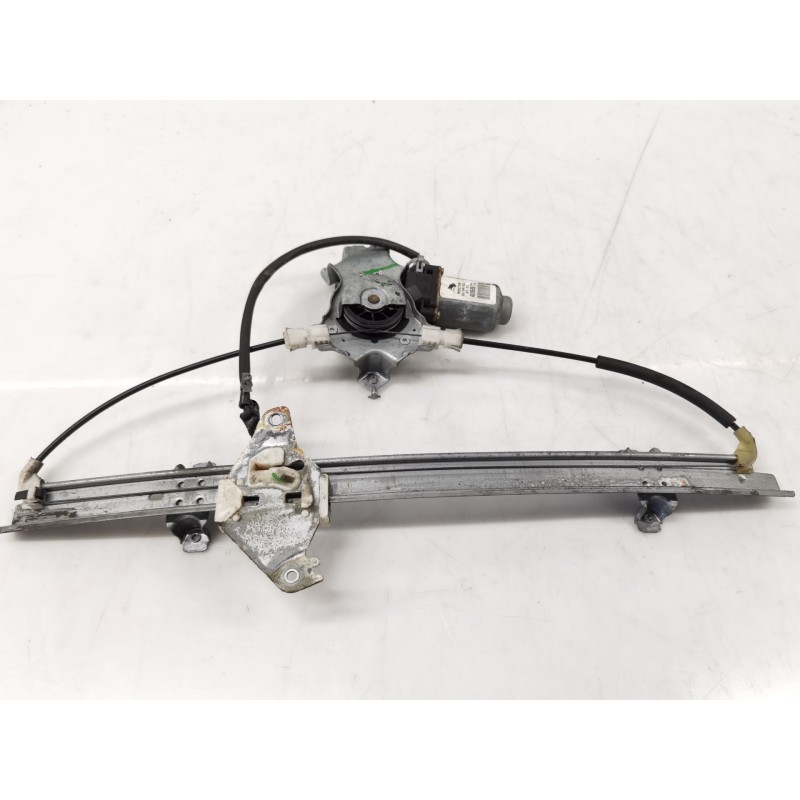 Alzacristallo anteriore sinistro Nissan Almera tino (V10) | Desguace Becerril Alzacristallo anteriore sinistro Nissan Almera tino (V10) | Desguace Becerril