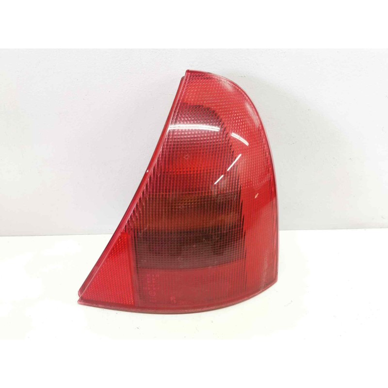 Recambio de piloto trasero derecho para renault clio ii fase i (b/cbo) 1.9 d referencia OEM IAM Recambio de piloto trasero derecho para renault clio ii fase i (b/cbo) 1.9 d referencia OEM IAM