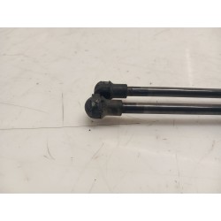 Trunk/boot lid struts Toyota Yaris (KSP9/SCP9/NLP9) | Becerril Scrap Yard