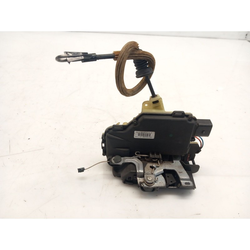 Front right door lock Seat Leon (1M1) | Becerril Scrap Yard Front right door lock Seat Leon (1M1) | Becerril Scrap Yard