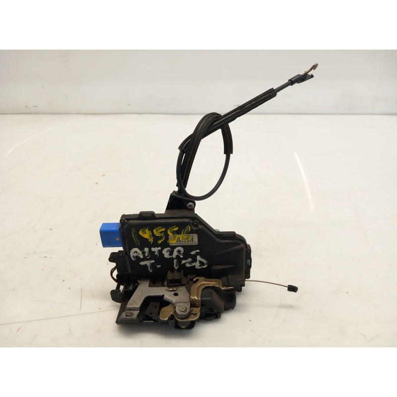 Recambio de cerradura puerta trasera izquierda para seat altea xl (5p5, 5p8) 1.9 tdi referencia OEM IAM 7L0839015 Recambio de cerradura puerta trasera izquierda para seat altea xl (5p5, 5p8) 1.9 tdi referencia OEM IAM 7L0839015