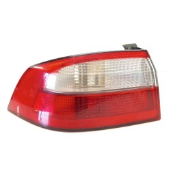 Recambio de piloto trasero izquierdo para renault laguna ii (bg0/1_) 1.9 dci (bg0e) referencia OEM IAM 8200002473  