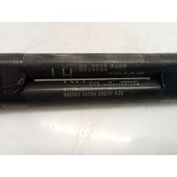 Trunk/boot lid struts KIA Cee'D | Becerril Scrap Yard