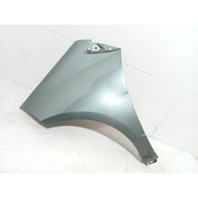 Recambio de aleta delantera izquierda para mercedes-benz clase a (w169) a 150 (169.031, 169.331) referencia OEM IAM A1698810101 