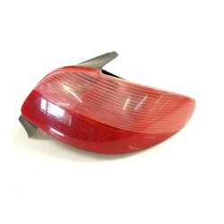 Piloto traseiro direito Peugeot 206 hatchback (2A/C) | Desguace Becerril