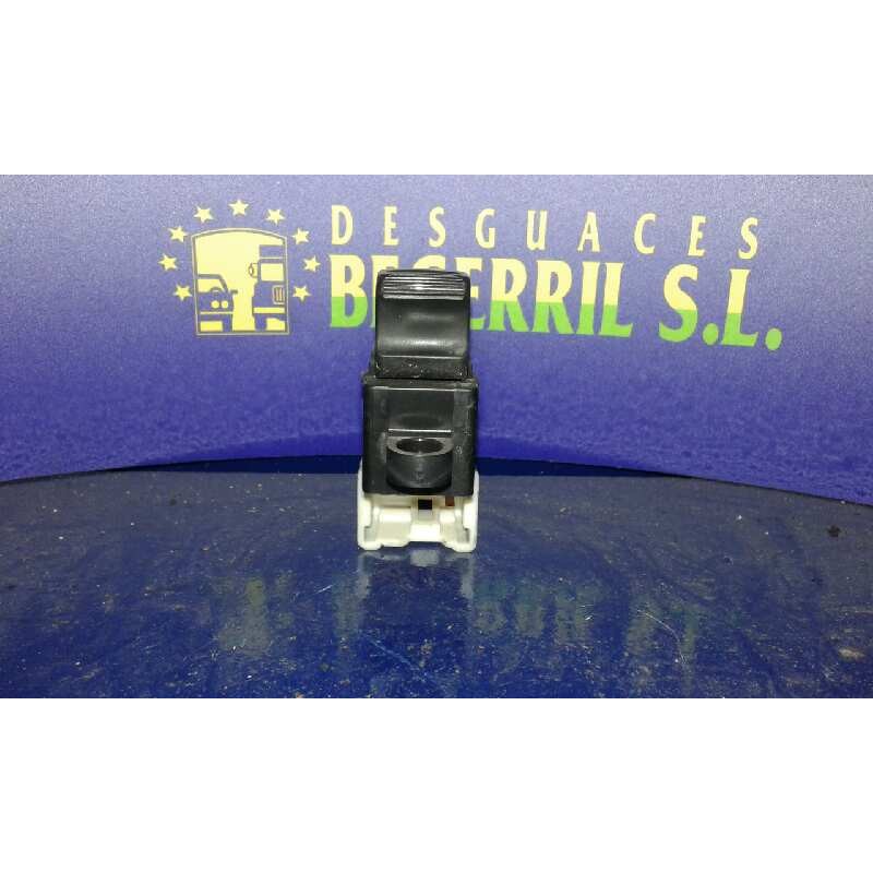 Recambio de mando elevalunas delantero derecho para nissan almera (n16/e) referencia OEM IAM Recambio de mando elevalunas delantero derecho para nissan almera (n16/e) referencia OEM IAM