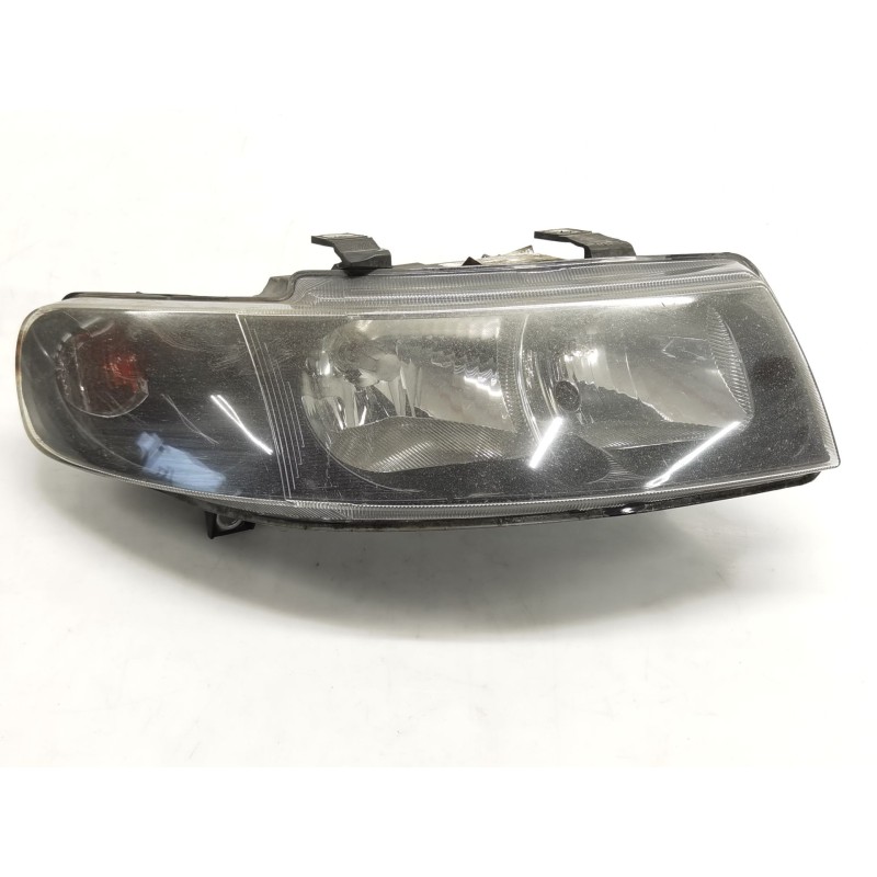 Recambio de faro derecho para seat leon (1m1) 1.9 sdi referencia OEM IAM 1M1941016  