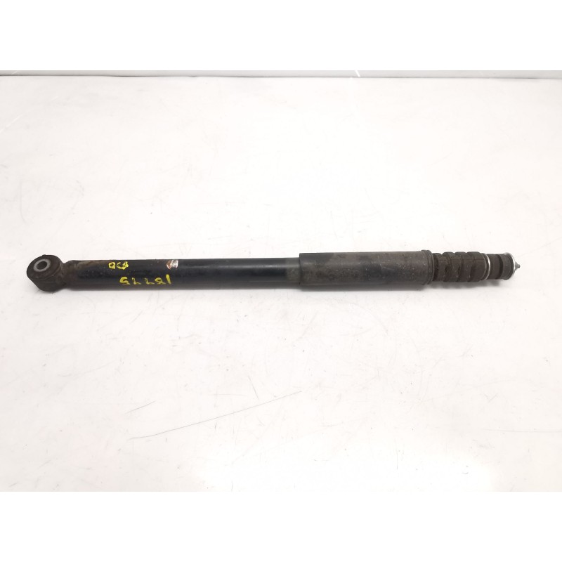 Recambio de amortiguador trasero izquierdo para dacia duster referencia OEM IAM 562105043R  