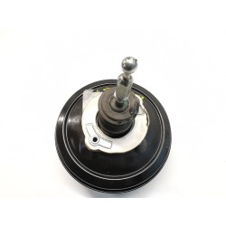 Brake booster Volkswagen Passat berlina (3B3) | Becerril Scrap Yard