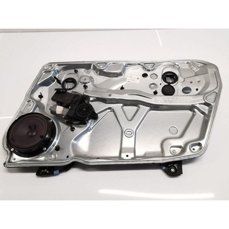 Recambio de elevalunas delantero derecho para volkswagen passat berlina (3b3) referencia OEM IAM 3B4837756D Recambio de elevalunas delantero derecho para volkswagen passat berlina (3b3) referencia OEM IAM 3B4837756D