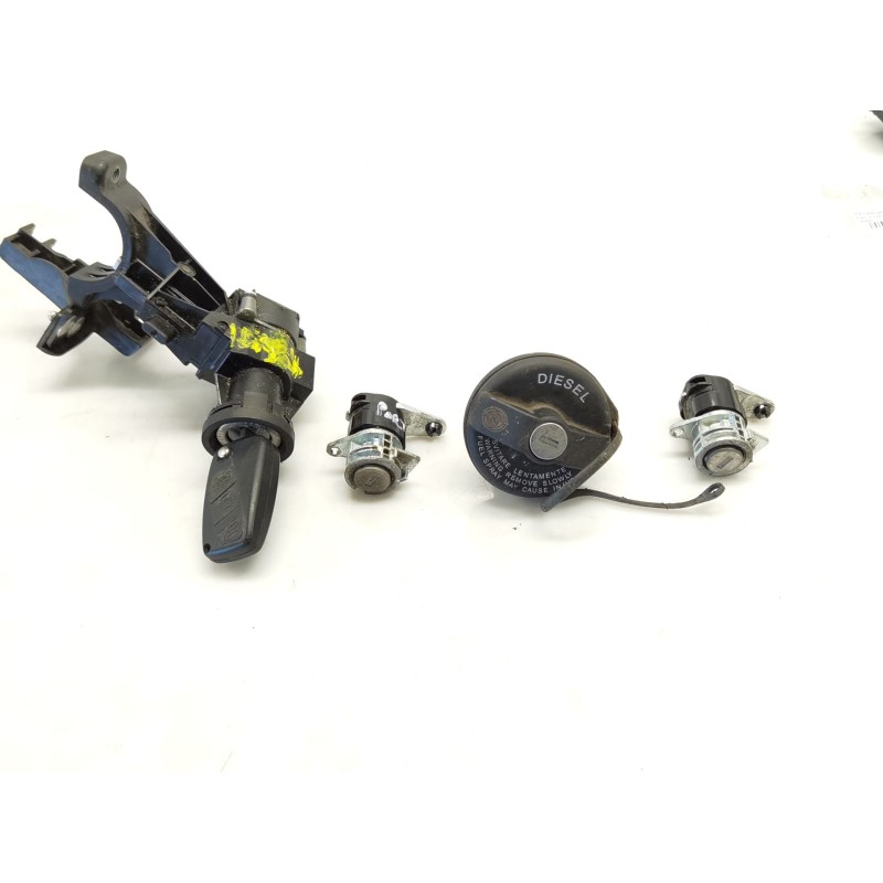 Recambio de antirrobo para fiat fiorino furgón sx referencia OEM IAM 00519291080 61160701 Recambio de antirrobo para fiat fiorino furgón sx referencia OEM IAM 00519291080 61160701