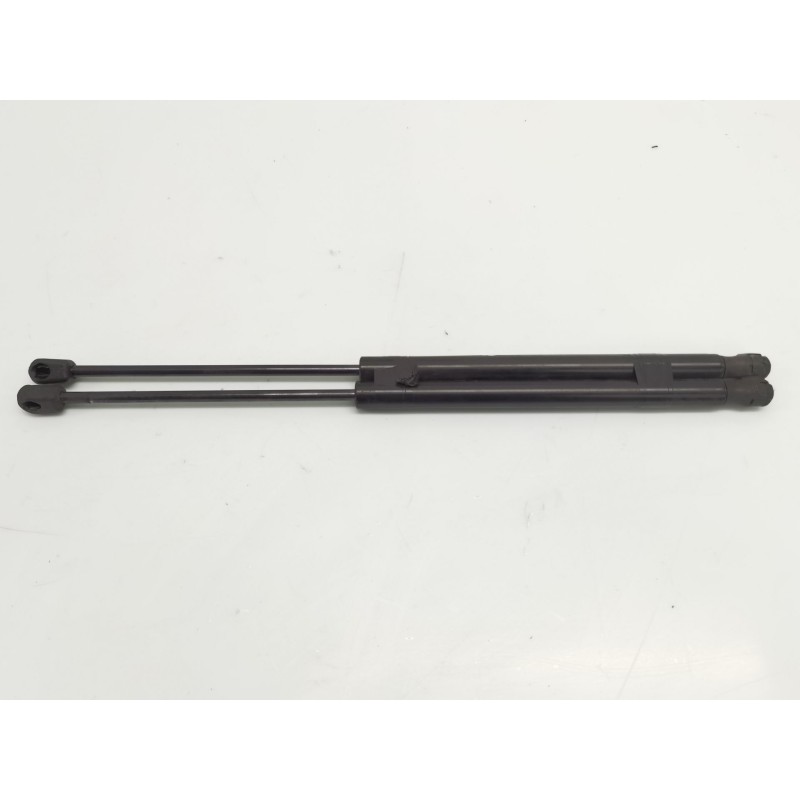 Amortisseurs de coffre/hayon Ford Focus berlina (cap) | Desguace Becerril Amortisseurs de coffre/hayon Ford Focus berlina (cap) | Desguace Becerril
