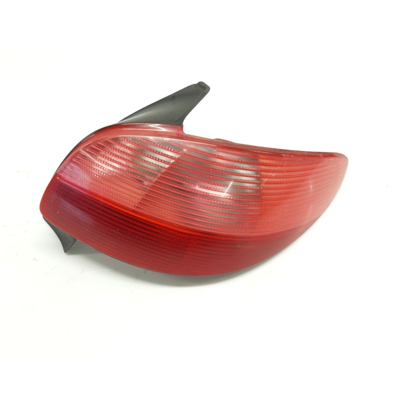 Recambio de piloto trasero derecho para peugeot 206 berlina xt referencia OEM IAM Recambio de piloto trasero derecho para peugeot 206 berlina xt referencia OEM IAM