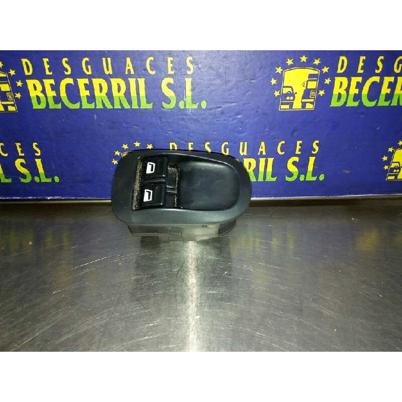 Recambio de mando elevalunas delantero izquierdo para peugeot 206 berlina x-line referencia OEM IAM Recambio de mando elevalunas delantero izquierdo para peugeot 206 berlina x-line referencia OEM IAM