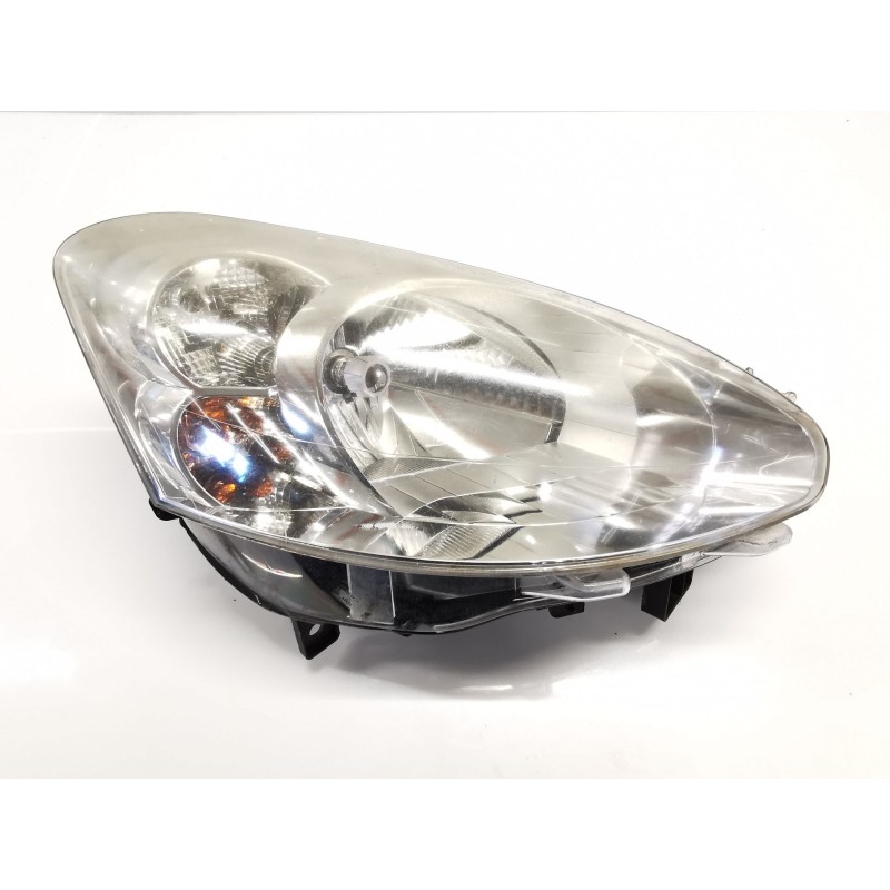 Recambio de faro derecho para peugeot partner kasten referencia OEM IAM 9677202380  