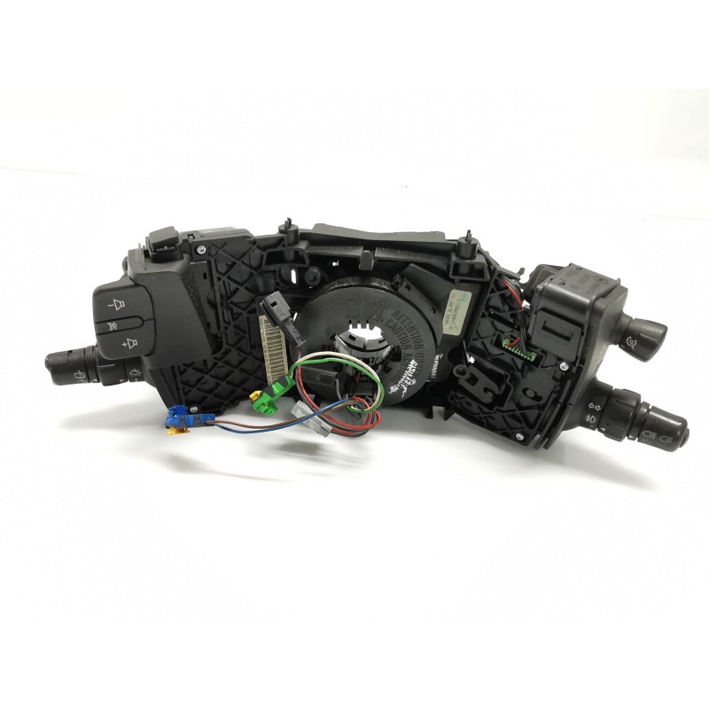 Recambio de com 2000 para renault scenic ii grand confort dynamique referencia OEM IAM 820012772815C5  