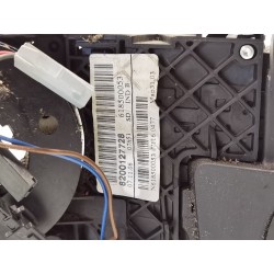Recambio de com 2000 para renault scenic ii referencia OEM IAM 8200127728  