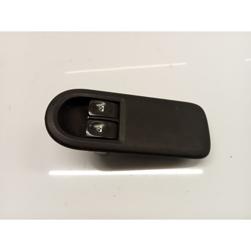 Commande de lève-vitre avant gauche Renault Clio III | Desguace Becerril Commande de lève-vitre avant gauche Renault Clio III | Desguace Becerril