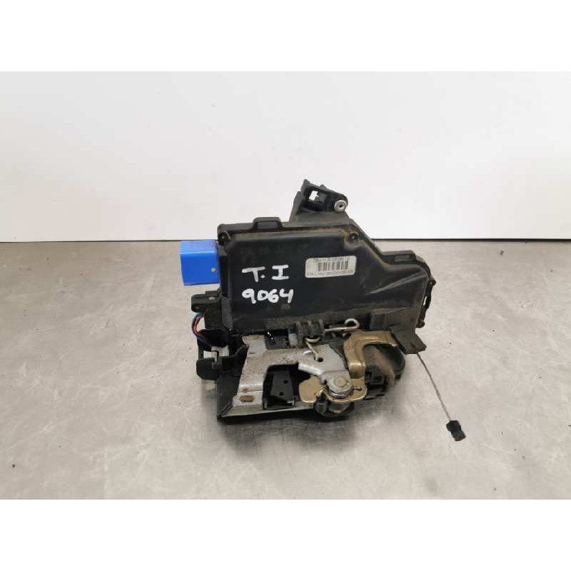 Left rear door lock Seat Toledo (5P2) | Becerril Scrap Yard Left rear door lock Seat Toledo (5P2) | Becerril Scrap Yard