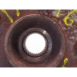 Left front hub assembly Nissan X-trail (T30) | Becerril Scrap Yard
