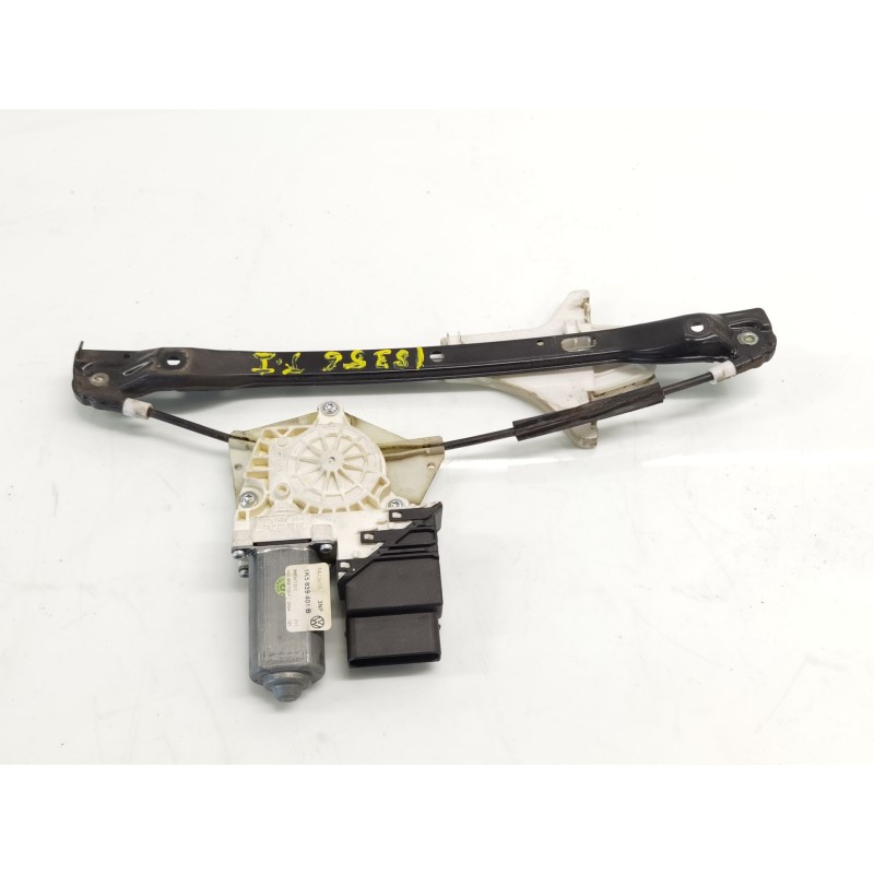 Leve-vitre arrière gauche Volkswagen Jetta (1K2) | Desguace Becerril Leve-vitre arrière gauche Volkswagen Jetta (1K2) | Desguace Becerril