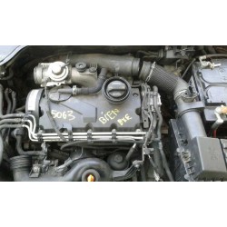 volkswagen golf v berlina (1k1) del año 1950