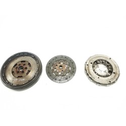 Recambio de kit de embrague para seat cordoba vario (6k5) 1.9 sdi referencia OEM IAM 028141025  