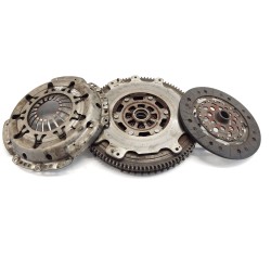 Recambio de kit de embrague para nissan almera ii hatchback (n16) 2.2 dci referencia OEM IAM 12310AW400/30210AW405/30100AU600  