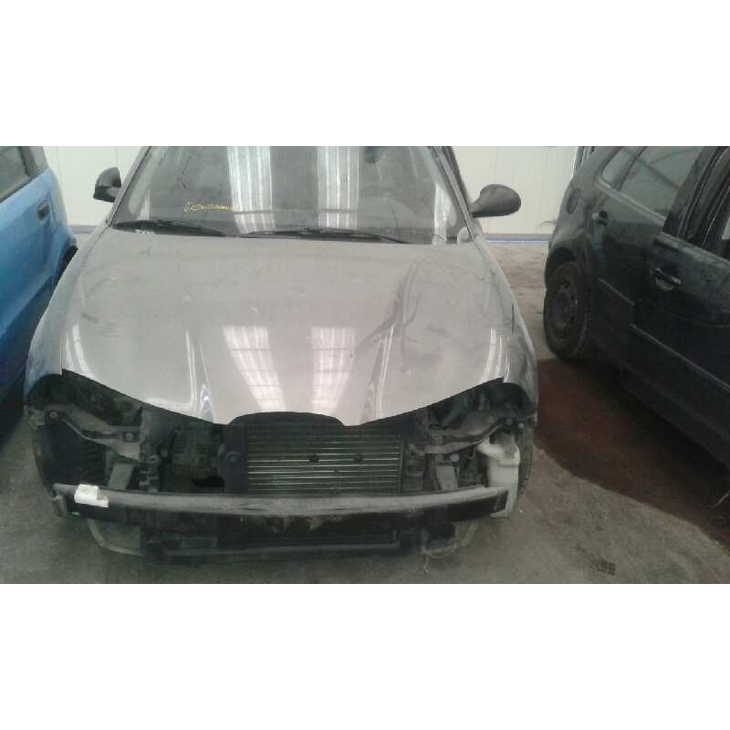 seat ibiza (6l1) del año 2003