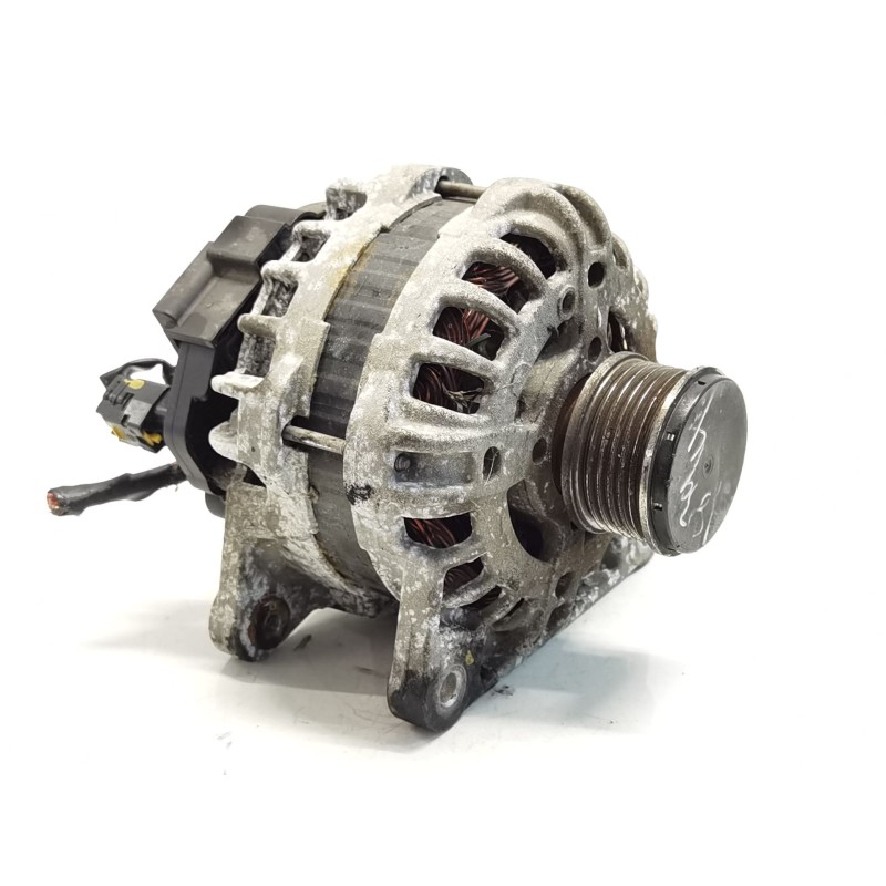 Recambio de alternador para dacia sandero ambiance referencia OEM IAM 231002949RB  