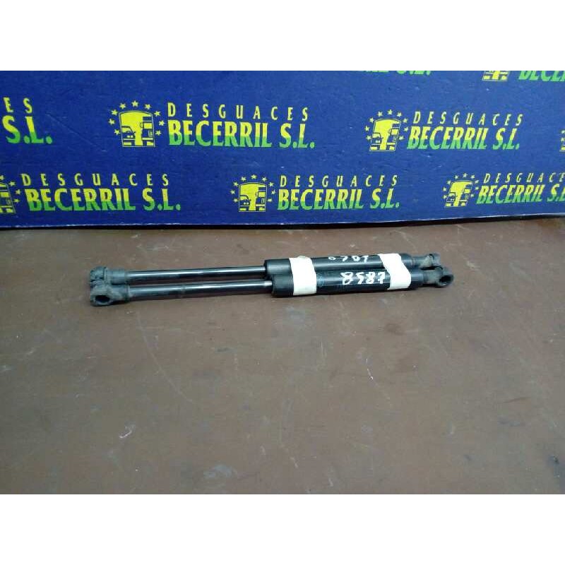 Recambio de amortiguadores maletero/ porton para ford focus berlina (cak) ambiente referencia OEM IAM Recambio de amortiguadores maletero/ porton para ford focus berlina (cak) ambiente referencia OEM IAM
