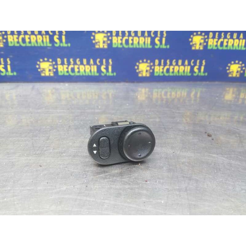 Comando specchietto retrovisore Renault 19 hatchback (b/C53) | Desguace Becerril Comando specchietto retrovisore Renault 19 hatchback (b/C53) | Desguace Becerril