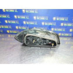 Feu arrière droit Peugeot 306 berlina 3/4/5 puertas (S2) | Desguace Becerril