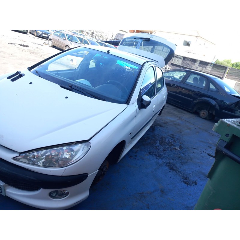Parts breakdown for Peugeot 206 hatchback (2A/C) 1.4 HDi eco 70 Diesel of the year 2005 with engine 8HX (DV4TD),8HZ (DV4TD) Parts breakdown for Peugeot 206 hatchback (2A/C) 1.4 HDi eco 70 Diesel of the year 2005 with engine 8HX (DV4TD),8HZ (DV4TD)
