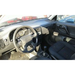 volkswagen polo berlina (6n1) del año 1999