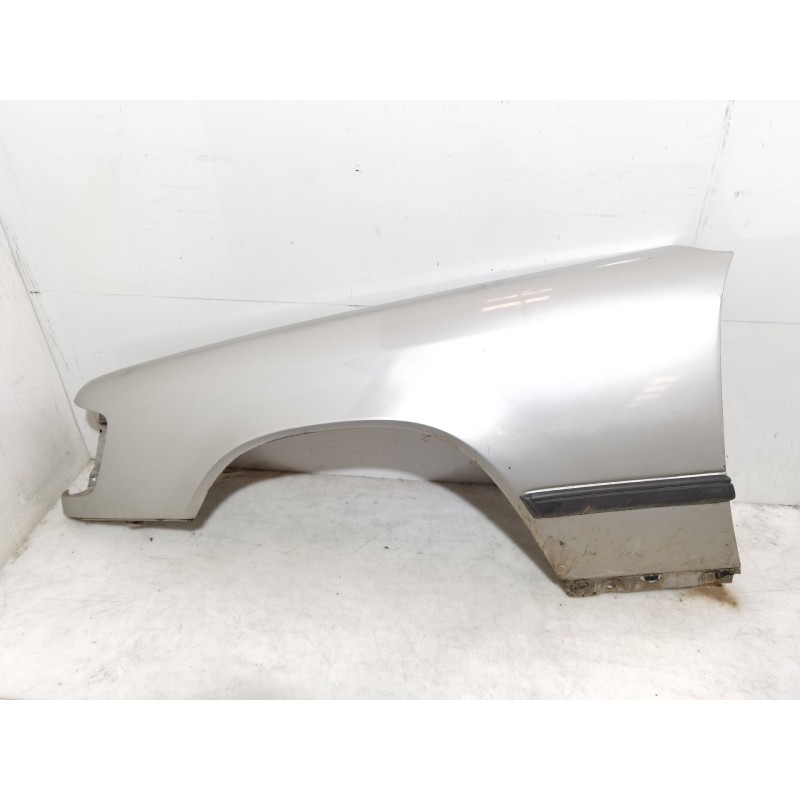 Recambio de aleta delantera izquierda para mercedes-benz 124 sedán (w124) 300 d (124.130) referencia OEM IAM Recambio de aleta delantera izquierda para mercedes-benz 124 sedán (w124) 300 d (124.130) referencia OEM IAM
