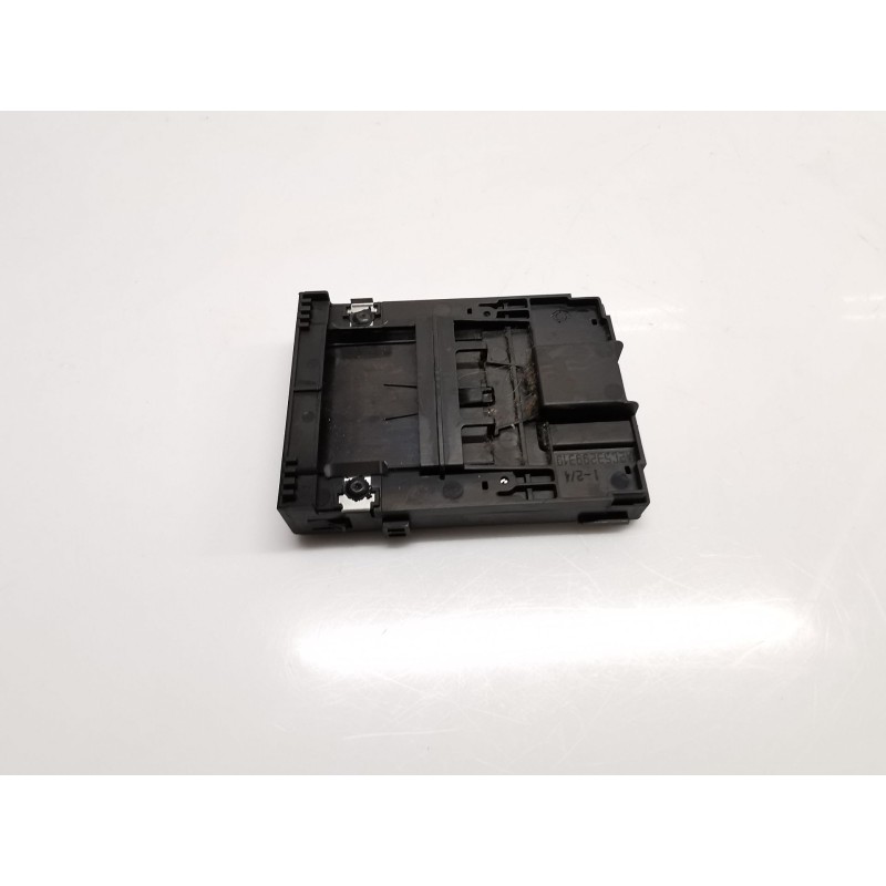 Card holder Renault Grand scenic III (JZ0/1_) | Becerril Scrap Yard Card holder Renault Grand scenic III (JZ0/1_) | Becerril Scrap Yard