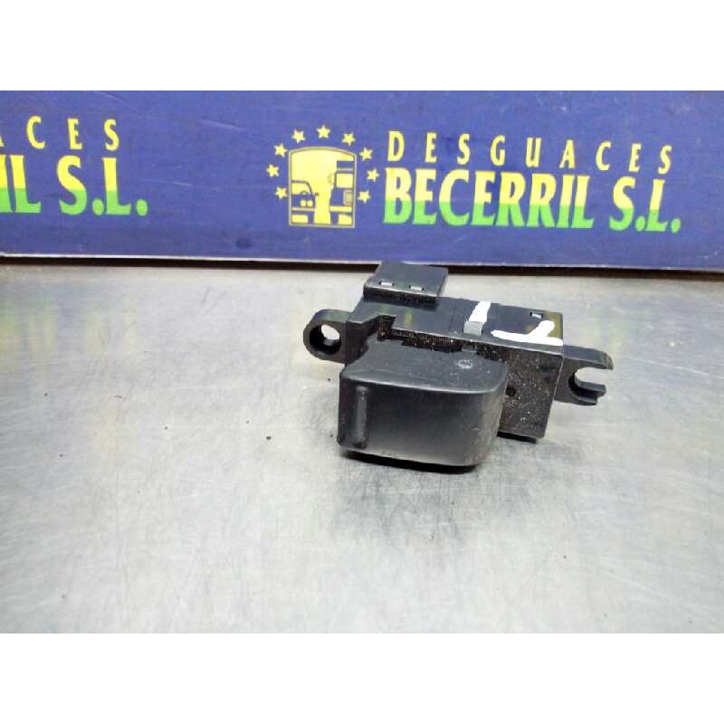 Recambio de mando elevalunas trasero izquierdo para nissan primera berlina (p12) acenta referencia OEM IAM 25411AV600 Recambio de mando elevalunas trasero izquierdo para nissan primera berlina (p12) acenta referencia OEM IAM 25411AV600